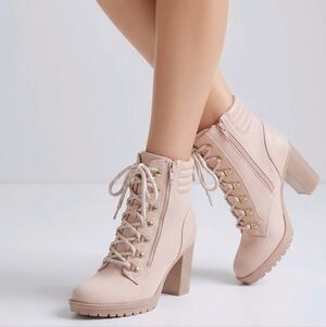 Elegant Tan Lace-Up Ankle Boots
